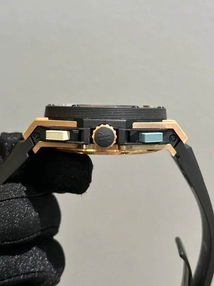 Hublot King Power MARADONA 48 MM